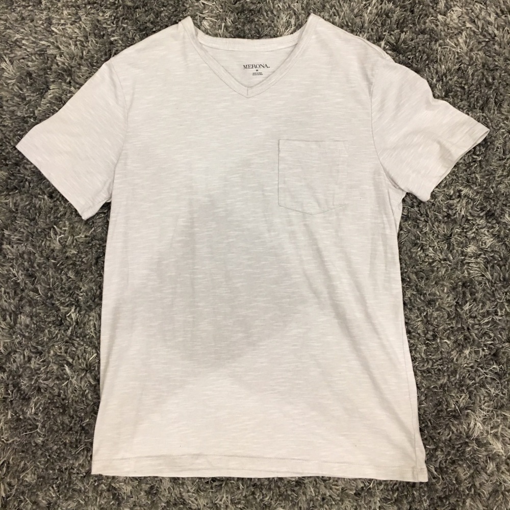 white merona men’s v-neck shirt